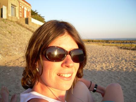 regardes moi ds les yeux camille,et tu va savoir ce qu'il y a ds mon coeur pr toi!!!
