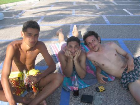 moi et les deux suisses d'origine marocaine